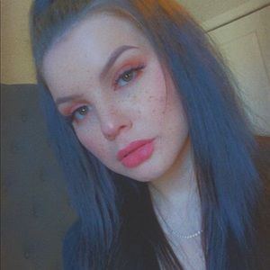 Meet your Posher, Stacy